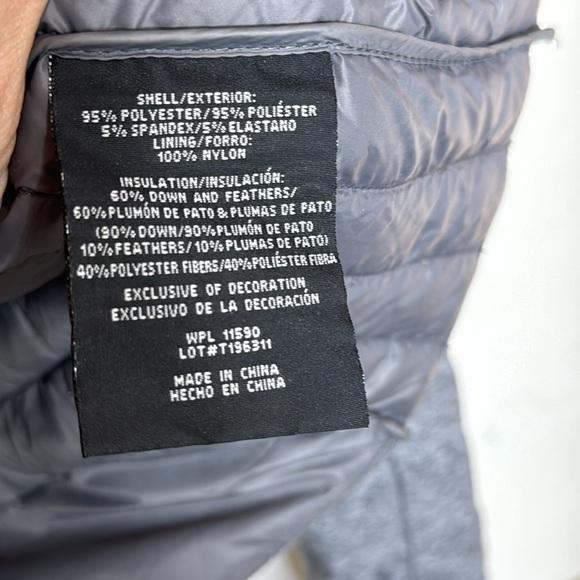 Small Heat Keeper Down Jacket PTP 20 Length 30 Two Zipper Pockets - Picture 4 of 6